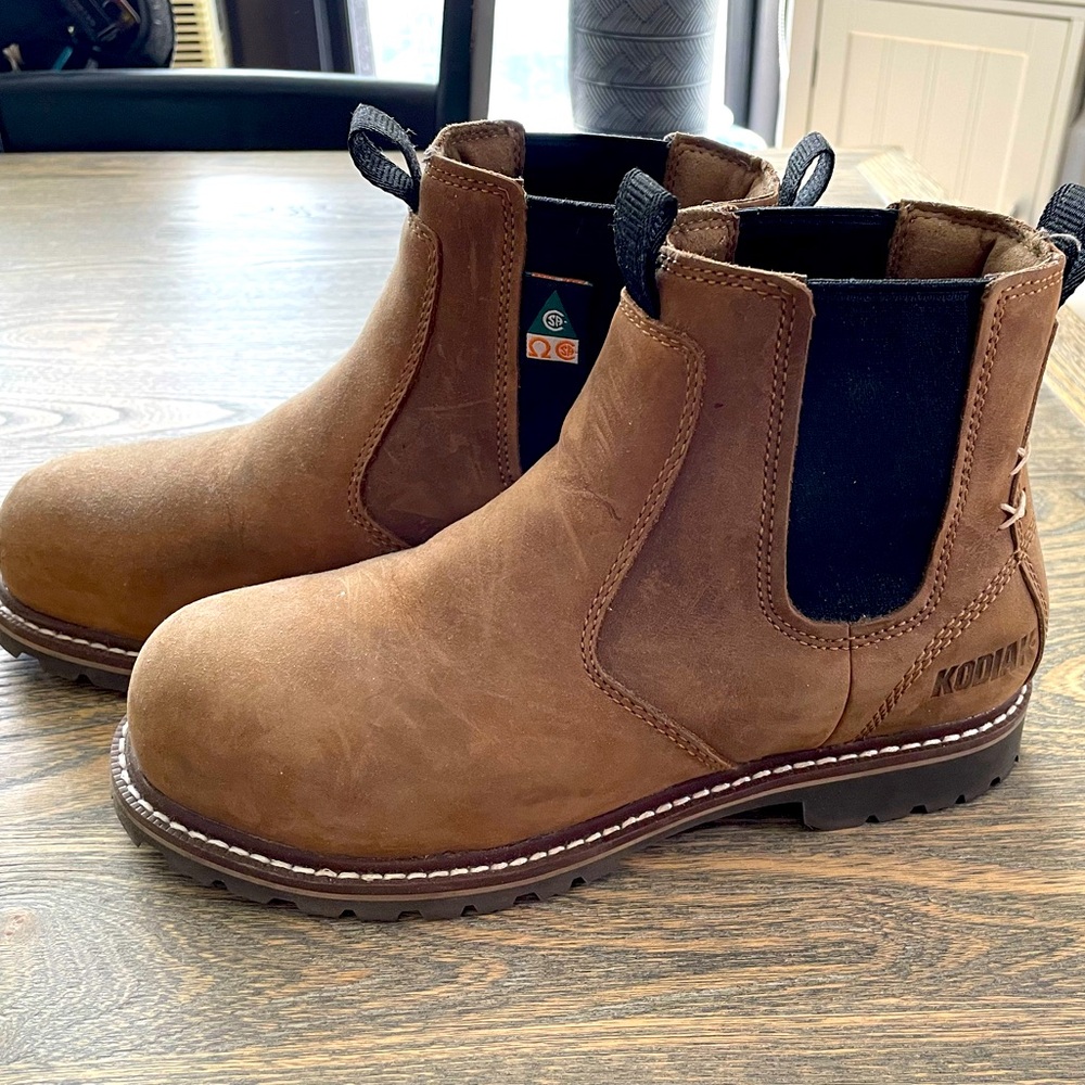Kodiak Women’s Composite-toe Chelsea Boots